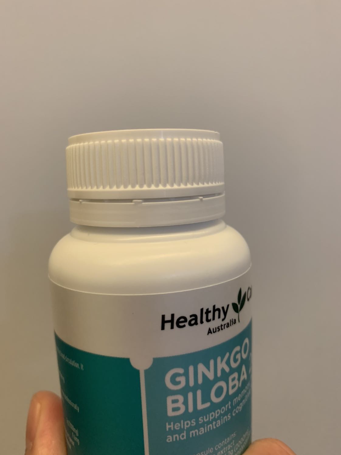 Date còn rất lâu tận JUN23. Đúng là mẫu mới 2020. Chưa biết kết quả uống ra sao nhưng Healthy Care nổi tiếng bên Úc rồi. Seal nắp và seal bên trong còn nguyên (xem hình). Hàm lượng 9.4 là đủ rồi nha mọi người.