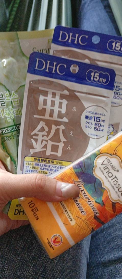 Tặng shop 5sao.... hàng chính hãng.. còn được tặng quà... cảm ơn shop nhiều