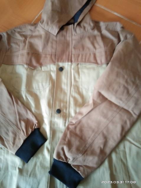 Áo rất đẹp nhưng lỗi là em đặt màu đen shop lại giao màu nâu 😅😅😅 nên em gửi 4 ⭐ nhé ạ