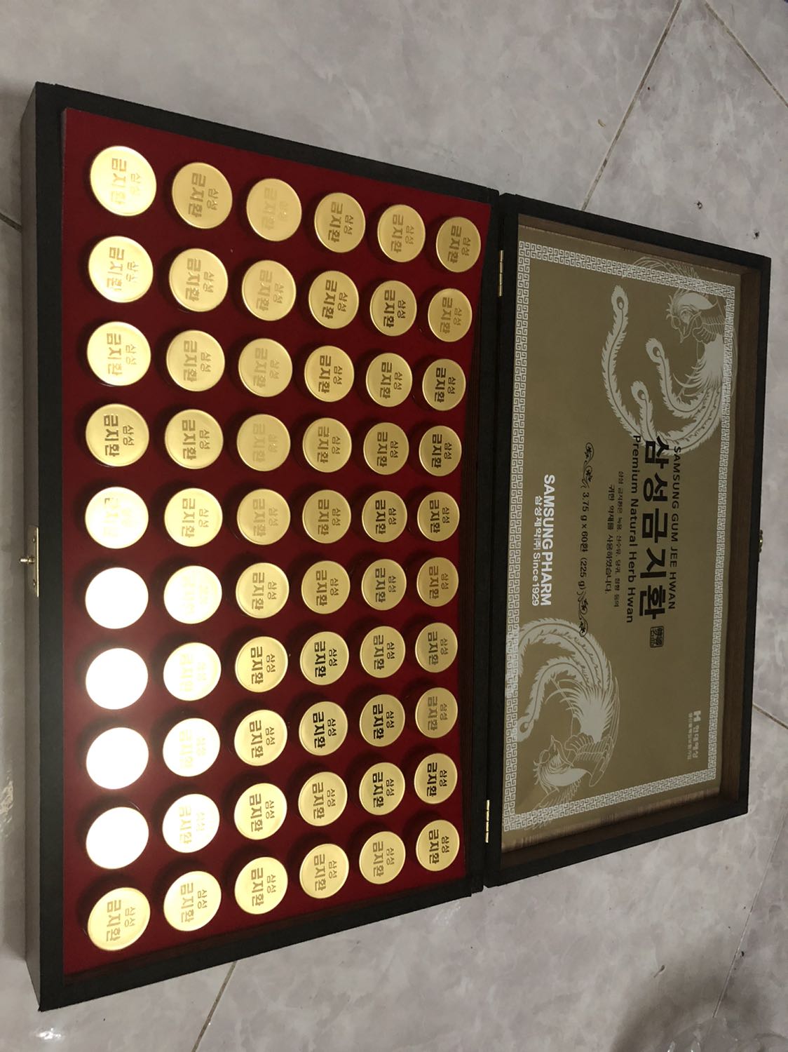 Mình mua cho bố mẹ dùng, chưa biết tác dụng sao nhưng giao nhanh, sản phẩm có tem mác đầy đủ và mẫu mã đẹp