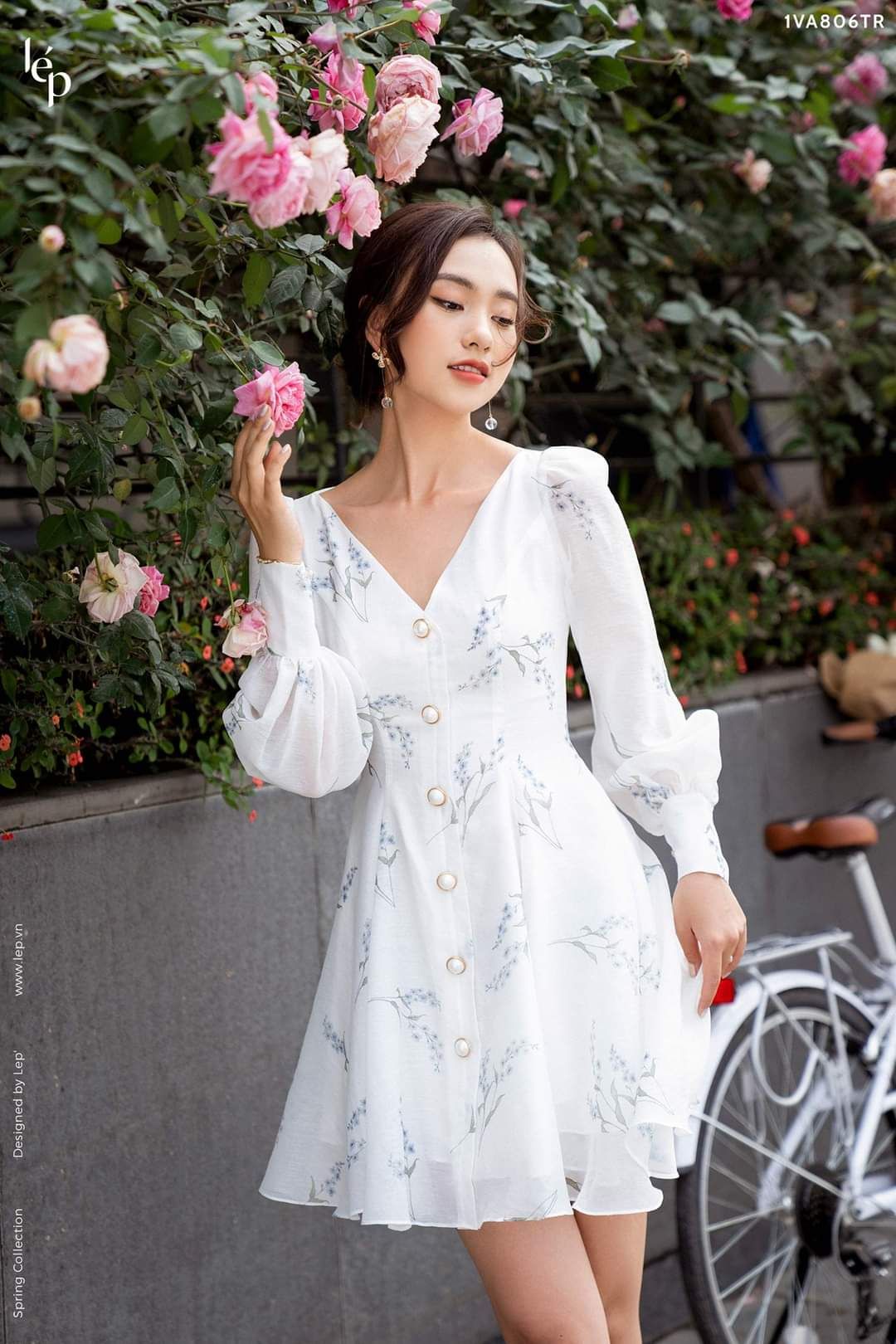 quá ổn cho giá 2tr1 lò nướng này, bọc hàng chắc chắn cẩn thận. mk ở Hn mà 7 ngày là nhận được hàng r. ưng ý lắm luôn.