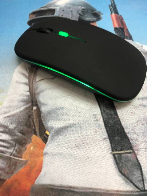 đóng gói cẩn thận,giao hàng nhanh ,chuột đẹp khỏi bàn luôn