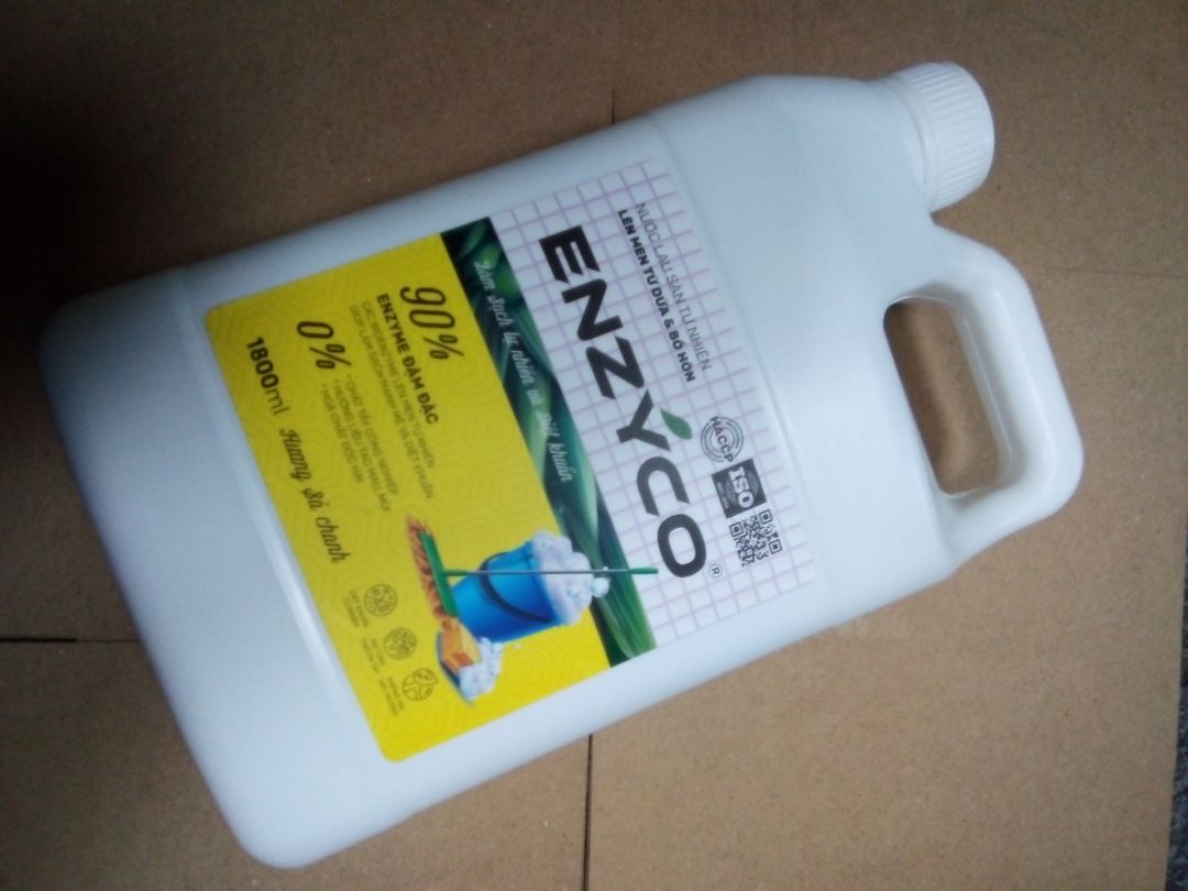 nước lau sàn mùi thơm sả chanh mùi cực thư dãn, mà còn đỡ muỗi hẳn