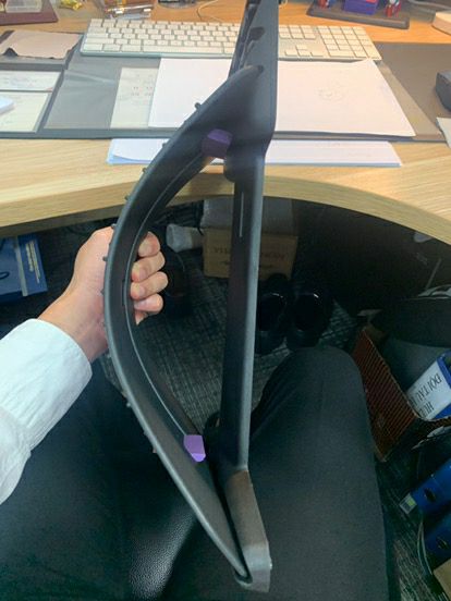 Sản phẩm chắc chắn, mk 70kg cứ sợ bị gãy nhưng mà chắc thật. Hàng đẹp , giao nhanh nha mn