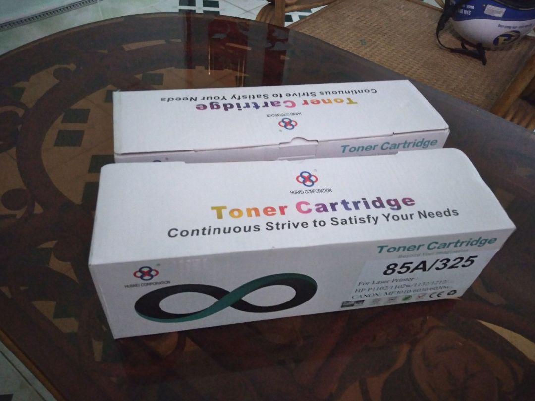 Còn được tặng thêm muỗng đổ mực!