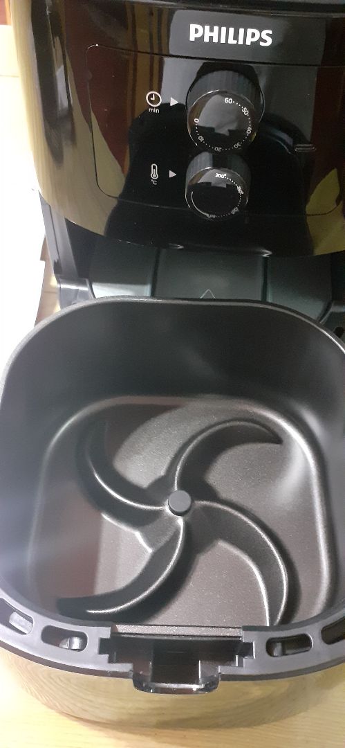 Cực kỳ hài lòng, nồi nhìn bên ngoài thì đẹp, chắc chắn, shop đóng gói cẩn thận,  chưa dùng nên chưa có kết luận cụ thể.  Thiếu bản hướng dẫn sử dụng, đề nghị shop sớm gửi thêm cho mình để làm theo đúng quy định nhé.