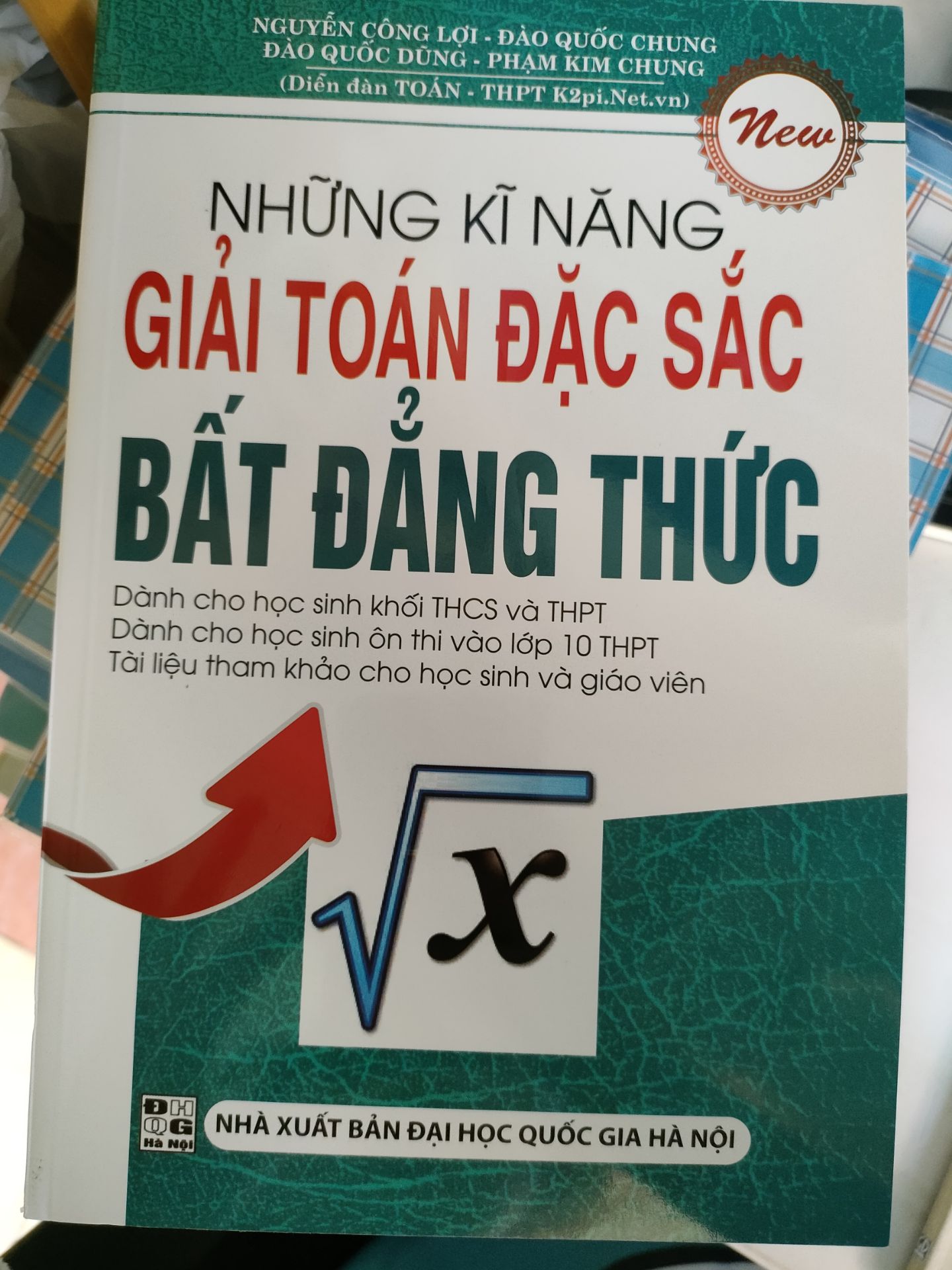 Sách dày hơn mình tưởng, giấy trắng, chữ in to rõ, sắc nét, bìa đẹp, giao hàng nhanh