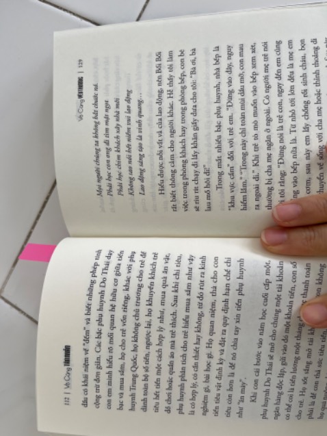 Mình mới đọc quyển 1 và tới trang này thì thiếu hết mười mấy trang luôn. Sách vậy đọc sẽ bị tuột mút lắm. Mặc dù nội dung của bộ sách này rất hay, nhưng thiếu trang thật tệ