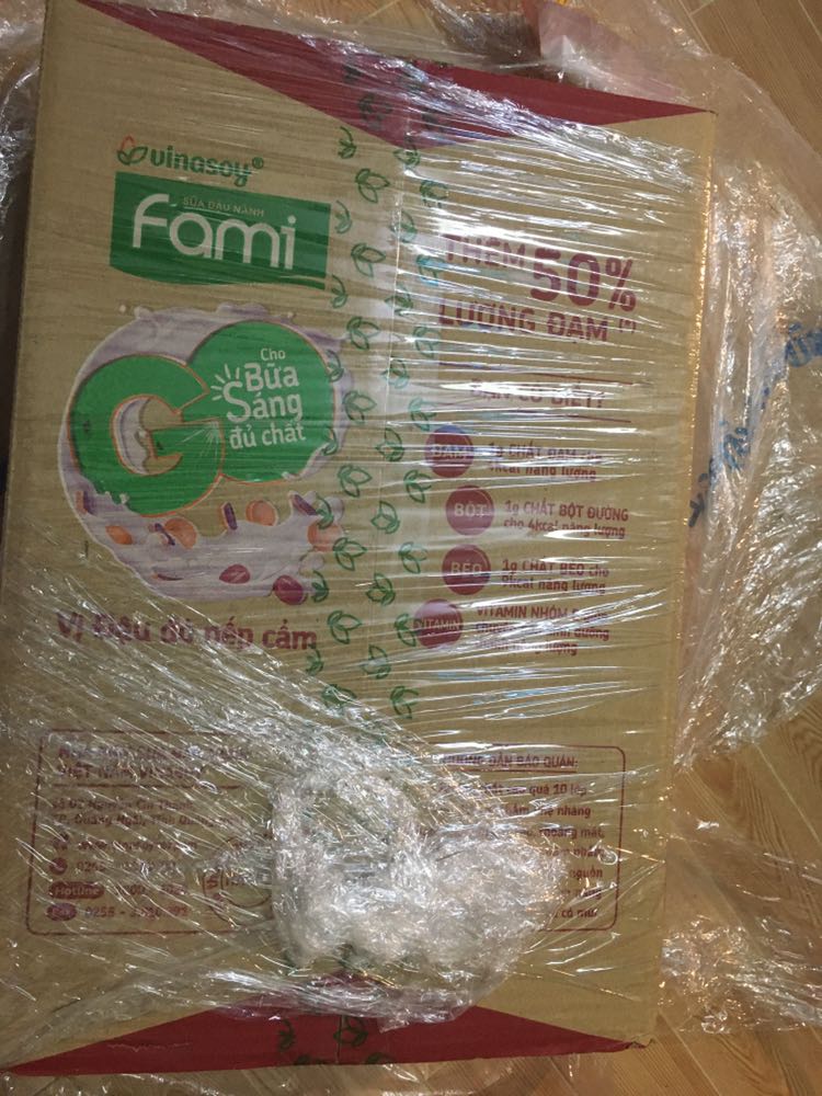 Đóng gói cận thận, đóng tận 3 lớp lận. Hạn dài, giao hàng siêu nhanh, đặt hôm qua mà giờ đã nhận được rồi. Shiper thân thiện!!! ^^