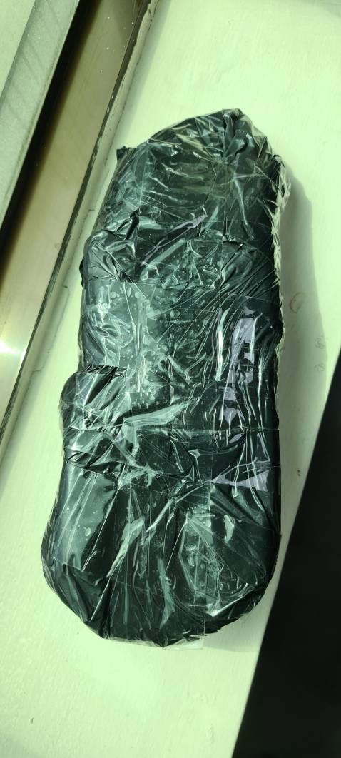 Khá đẹp, nhẹ, tuy nhiên mùi hơi nồng. Độ bền chưa biết.