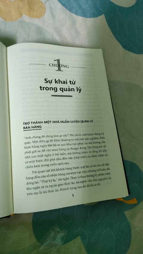 Sách nội dung hay, bìa đẹp, in ấn tốt chất lượng dịch vụ tiki luôn tốt