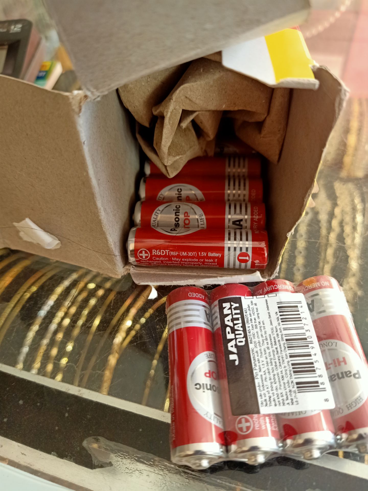 làm ăn không trung thực . đề nghị tiki xem  shop này bán hàng ko trung thực . làm ảnh hưởng trang mạng