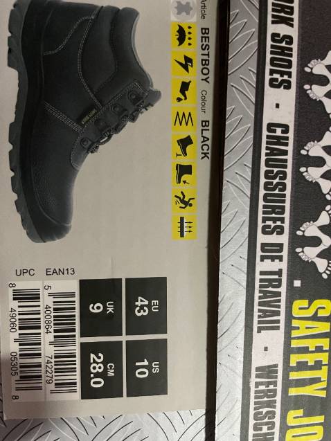 Đặt Size 42 giao 43 là sao ?