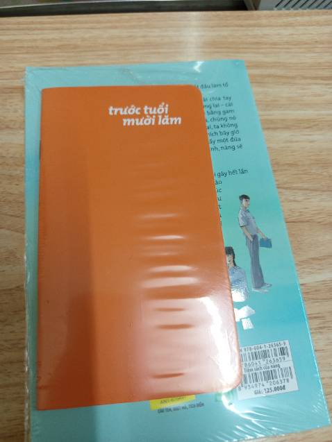 Sách đẹp nha tr, đóng gói hơi móp phần, bọc bên ngoài sách hơi dơ xíu nma k sao, vẫn rất ok nè