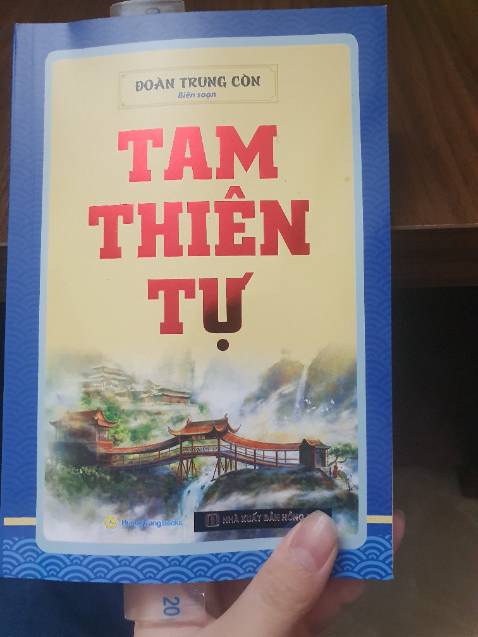 Sách hay. In rõ nét, giấy bìa ngay ngắn, còn có thêm bảng tra lại chữ hán và nôm theo alphabet. Rất tiện, rất vừa lòng