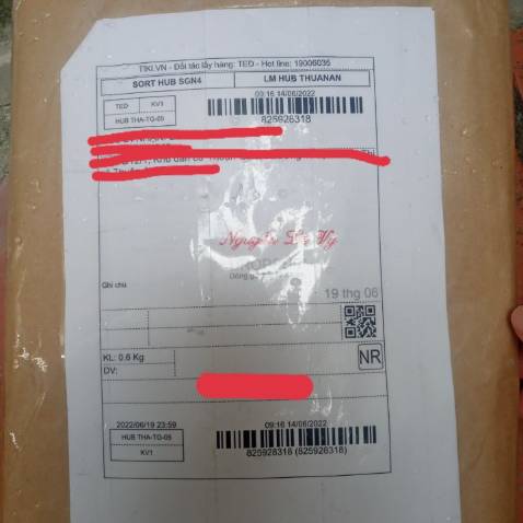 Bình thường mình hay đặt sách ở Fahasa. Lần đầu mua hàng ở nhà sách Tận Việt. Mình ở tận Binh Dương, mà nhà sách ship sách rất đúng hẹn. Đóng gói thì hết sẩy, miễn bàn. Bọc sách 3 lớp, lớp ngoài bìa có dán băng dính ngay ngắn, chống ướt. Bên trong 2 lớp, 1 lớp bìa bao bọc sách, 1 lớp xốp chống sốc. Sách mới,  nhìn rất là đã mắt. Mình sẽ note lại để mua sách ở đây thêm nhiều lần nữa. Thanks so much.