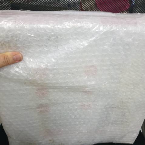 Kiểu dáng đẹp, cân chính xác. Trong quá trình vận chuyển mặc dù có chậm, nhưng phía Tiki xử lý rất chu đáo, vừa gọi điện, vừa gửi *** xin lỗi. Nhưng mình cảm thấy ko sao, vì sản phẩm tốt và dịch vụ tốt.