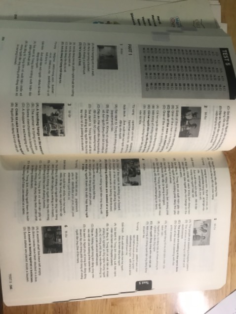 Chất lượng sách (giấy, hình, chữ) tốt. Nhìn là biết sách real.
Về nội dung thì thấy nó chưa cập nhật lắm + ứng dụng file nghe trên app khá rối. Nxb vẫn nên xem xét việc làm thành CD-ROM giả lập thi Toeic LR để giúp ng học ứng dụng cao hơn