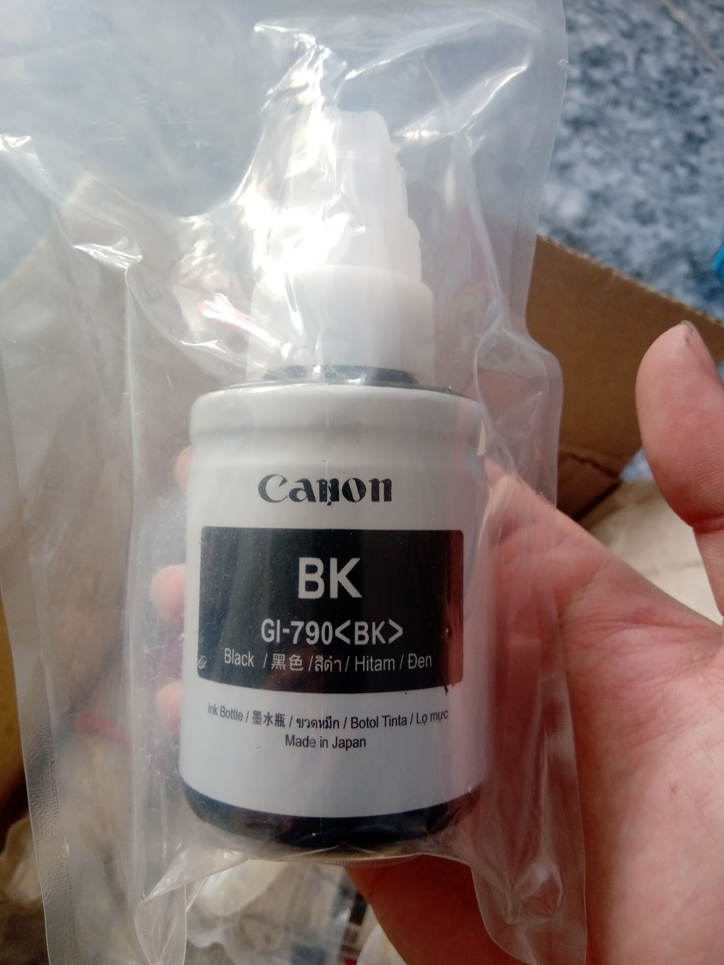 hàng giả. không phải chính hãng canon