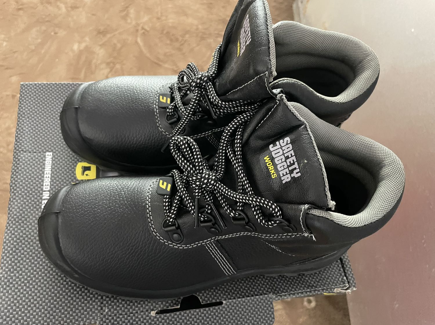 Nhìn chung thì khá ok