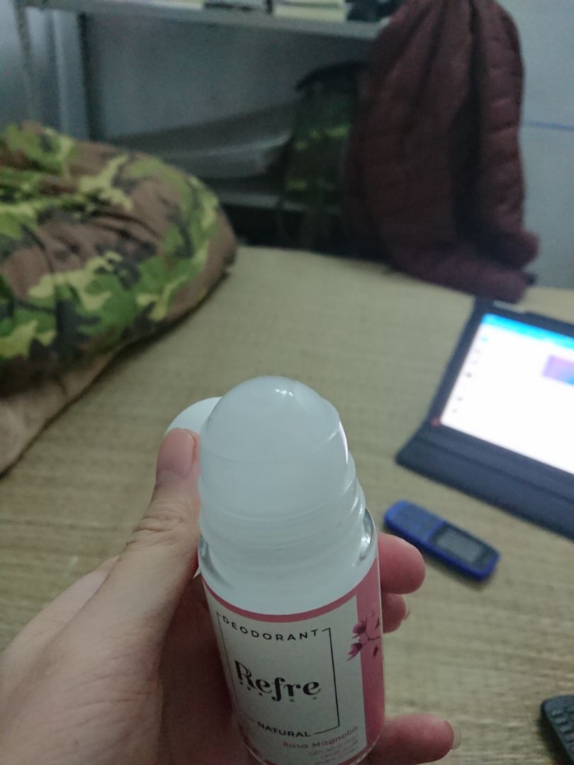 giao hàng nhanh, mùi dễ chịu, sản phẩm trần k có hộp, k có tem giáp lai, k có ngày sản xuất, hạn dùng