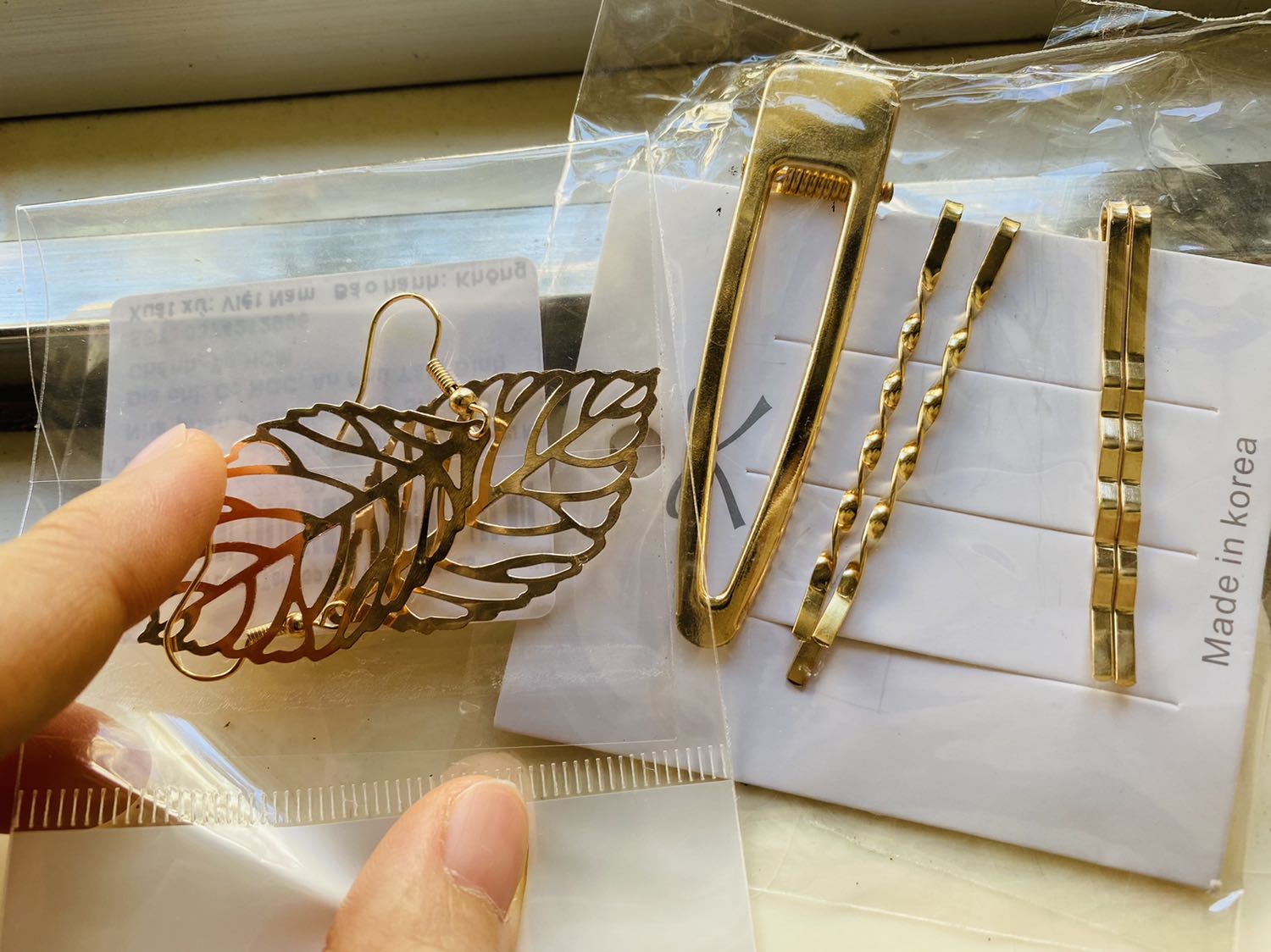 Mình đã ordered mua hôm qua rồi nhưng thấy thích quá nên đặt mua tiếp đơn này.?✨?
Chờ thêm kẹp tóc xinh xinh nữa.
Anh shipper siêu dễ thương.
Shop gói hàng ok nhé, ko gãy, ko trầy cước, móp méo khi mình nhận hàng.
Cảm ơn shop nhiều nhé. Mình đã ordered mua hôm qua rồi nhưng thấy thích quá nên đặt mua tiếp đơn này.?✨?
Chờ thêm kẹp tóc xinh xinh nữa.
Anh shipper siêu dễ thương.
Shop gói hàng ok nhé, ko gãy, ko trầy cước, móp méo khi mình nhận hàng.
Cảm ơn shop nhiều nhé.