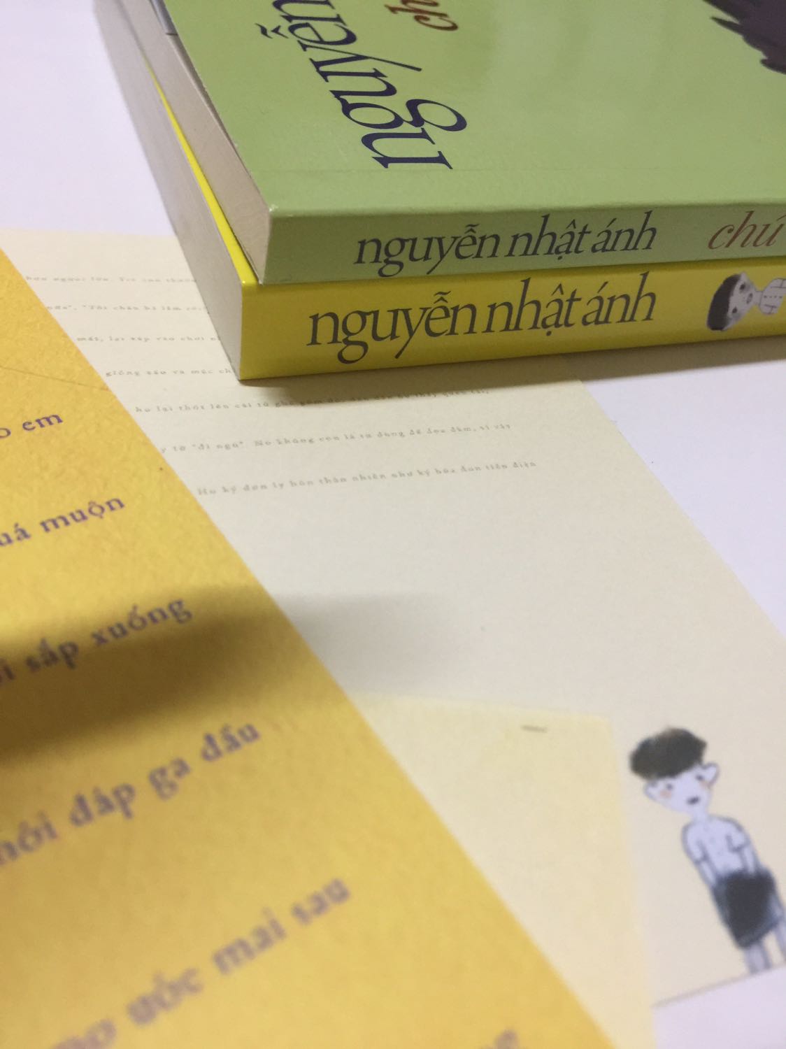 Giao hàng cẩn thận ạ, không bị móp méo hay ảnh hưởng gì đến sách❤️, th.gian giao hàng nhanh đúng hạn.