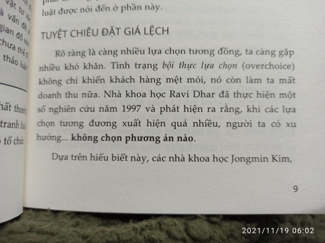 Thề luôn. Đây là 1 trong những cuốn sách về kinh doanh và tâm lý hay & thực chiến nhất mà tôi từng đọc. Kể cả có 10 sao tôi cũng voted. 
😎 Mr Pro (19.11.2021)