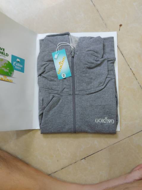 thích nhất dây kéo túi, bỏ điện thoại, tiền không sợ rớt, thêm cái nón rộng, khá hài lòng