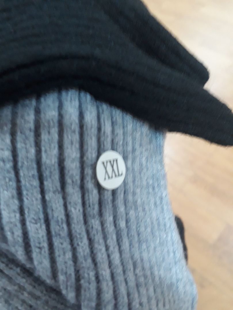 bạn có chắc chắn đây là xxl mình đã dặt không ? quá bé không ra gì *** đảo à không giống tý nào quá thất vọng bạn có chắc chắn đây là xxl mình đã dặt không ? quá bé không ra gì *** đảo à không giống tý nào quá thất vọng