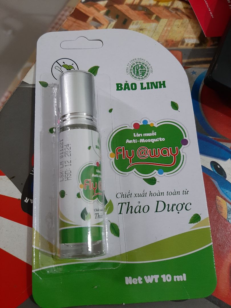 Mua lần thứ 2 rồi vì bé nhà mình thích quá 😂 mùi bạc hà thơm nhẹ, lăn vào mát mát, dùng xong thấy vết muỗi đốt bớt sưng đỏ. Mọi người nên thử nha