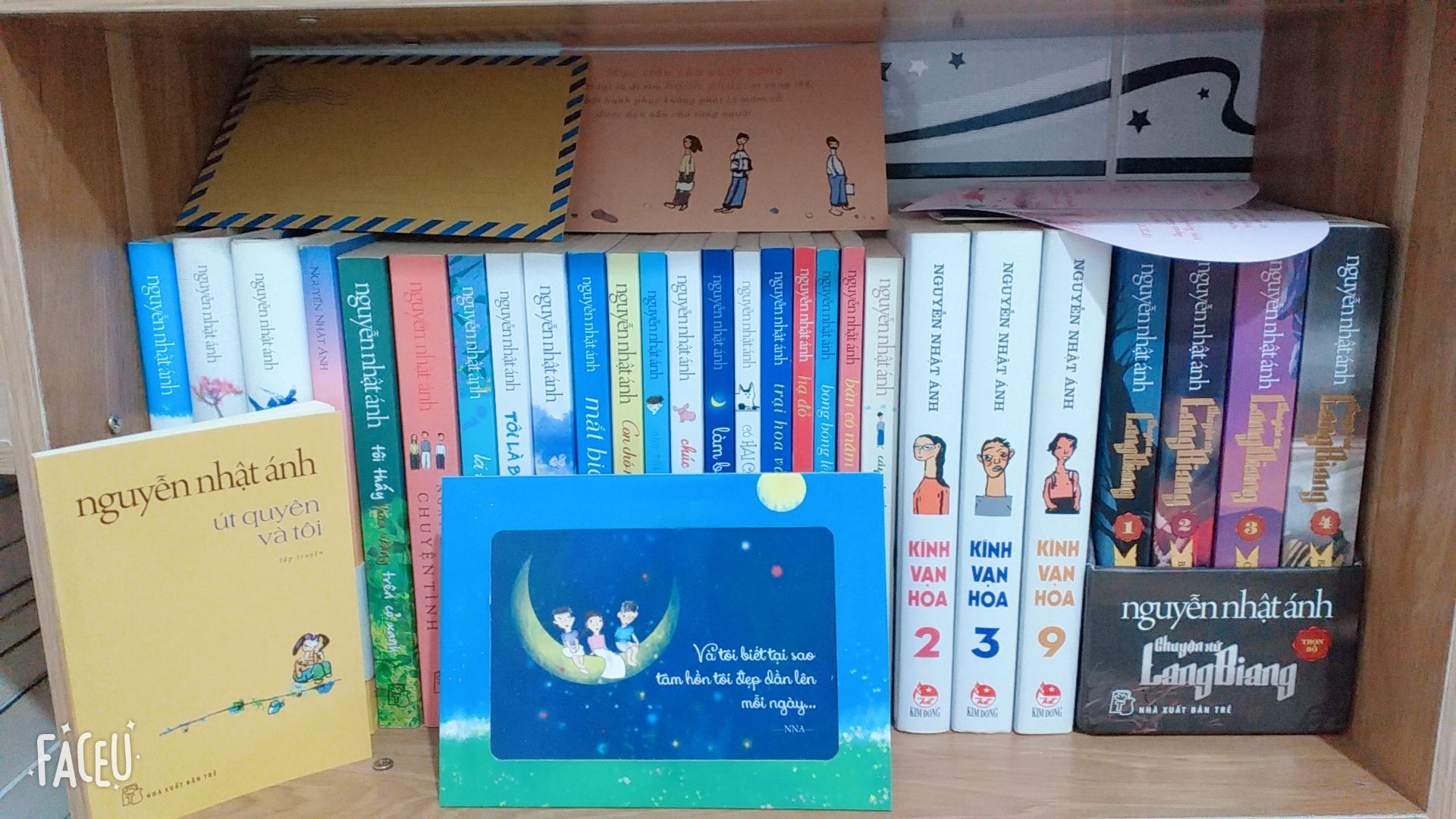 sách đẹp nhưng quyển tập 1 bị móp một xíu với giao hàng trễ hơn dự kiến 1 ngày nên 4 sao, còn lại ok hết nha 👌