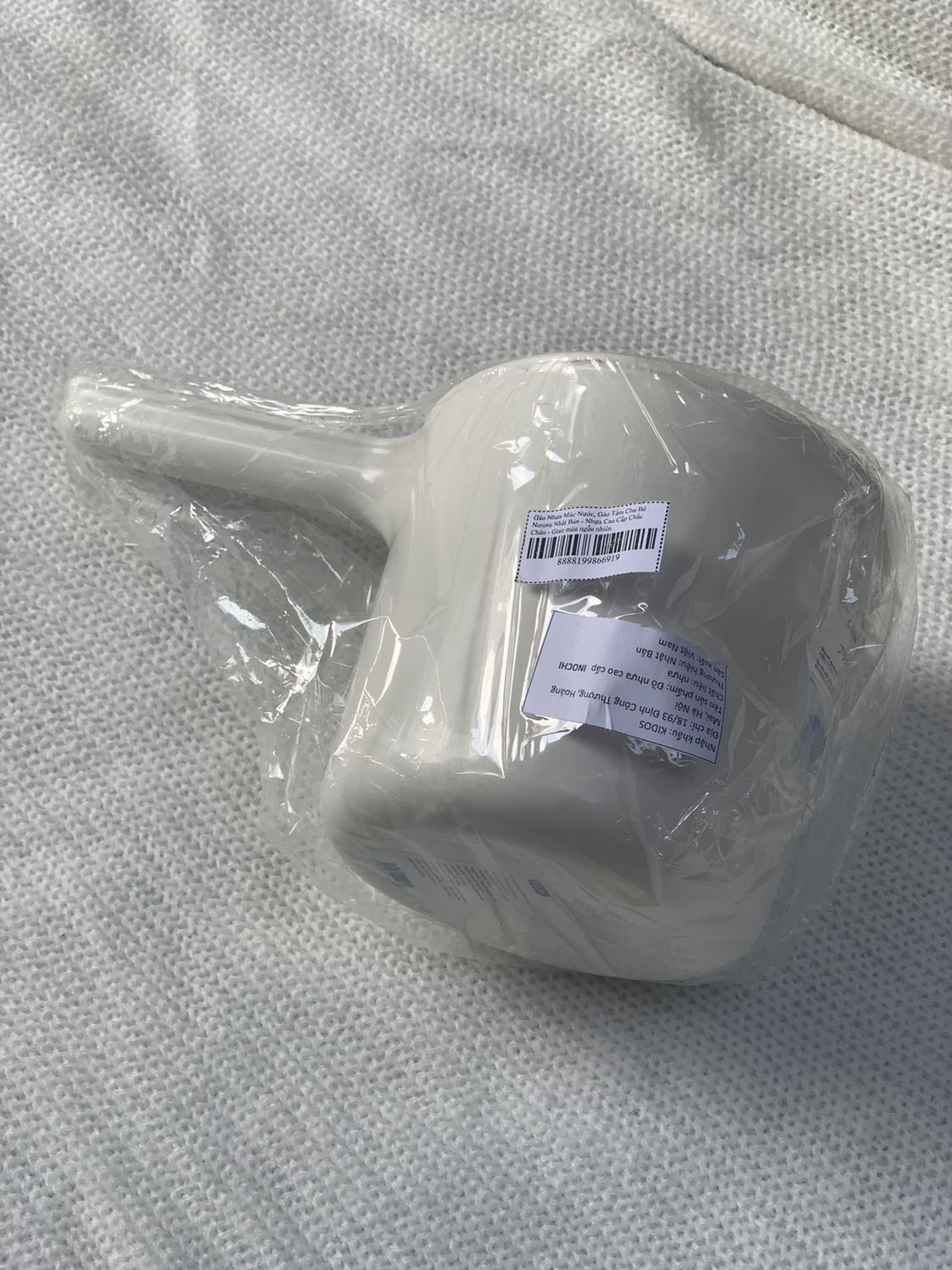 Sản phẩm khá đẹp, màu trắng mình cũng thích. Cầm khác hẳn mấy loại thường