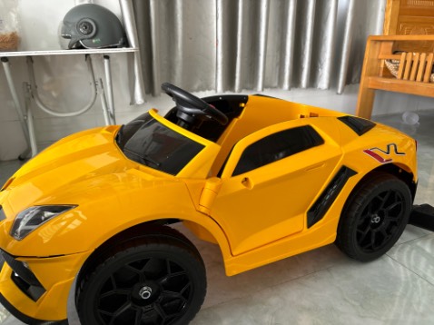 Xe thì đẹp, chắc chắn ạ. Con mình rất thích