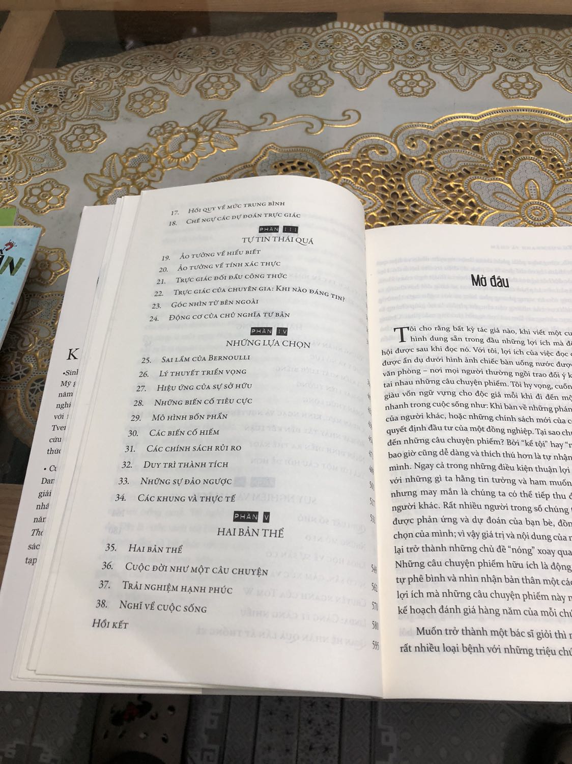 Sách rất đẹp, giấy thích, quyển to dễ đọc.