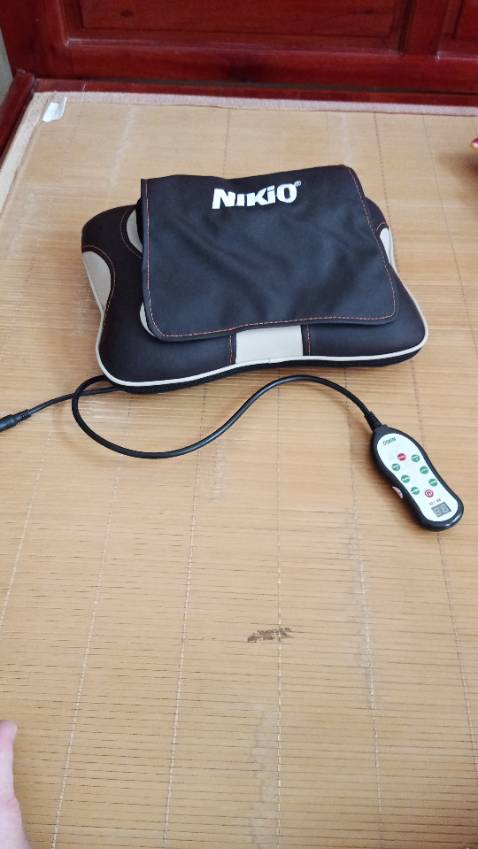 Chiếc máy này dùng rất thích như được tẩm quất mát xa vậy, dùng cho cả cổ và thắt lưng. Dùng rất ok.