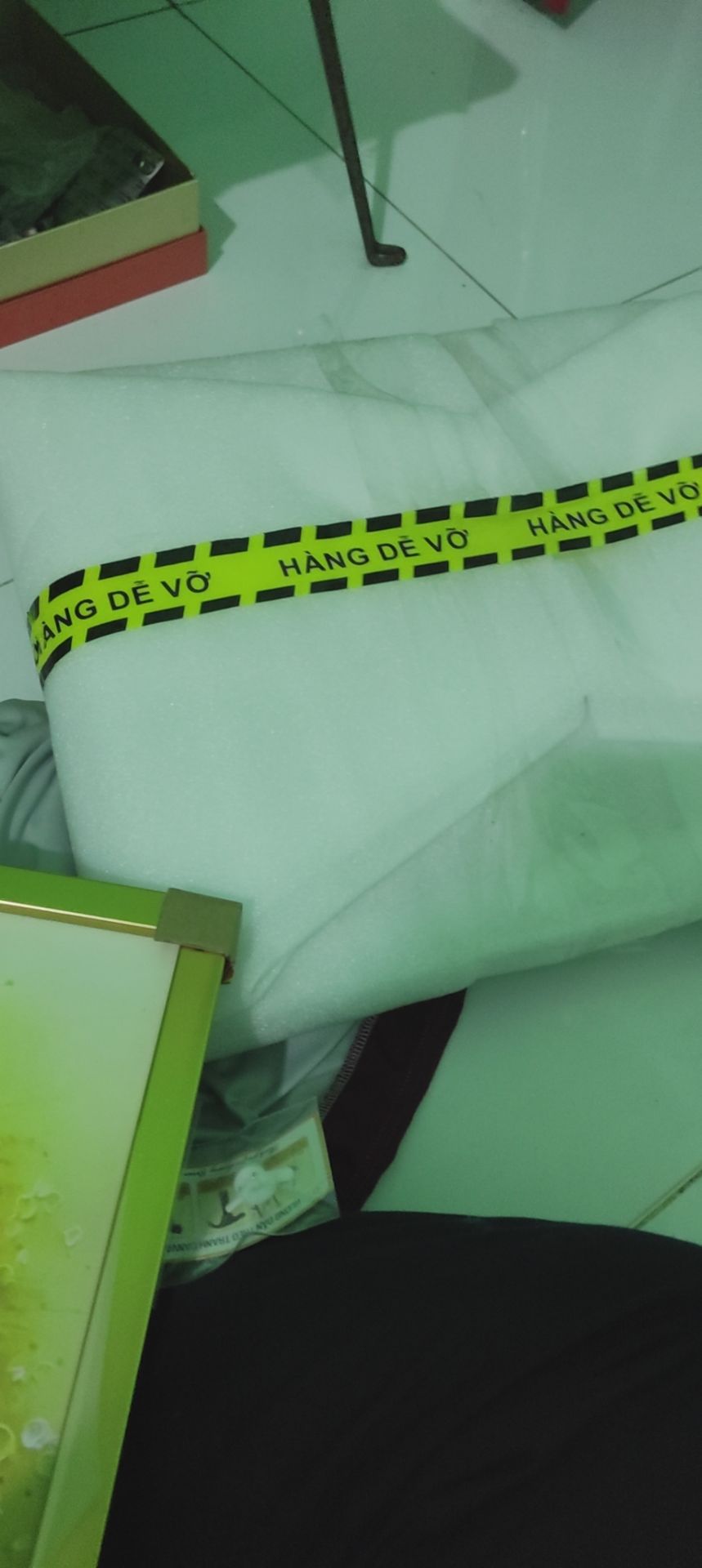 nên mua loại 4m trở xuống, thang này lên cao càng yếu, rung, lắc, không chắc chắn nên không có cảm giác an toàn, leo lanh quanh 2m 3m còn như vậy full 5m1 chắc teo tờ rym