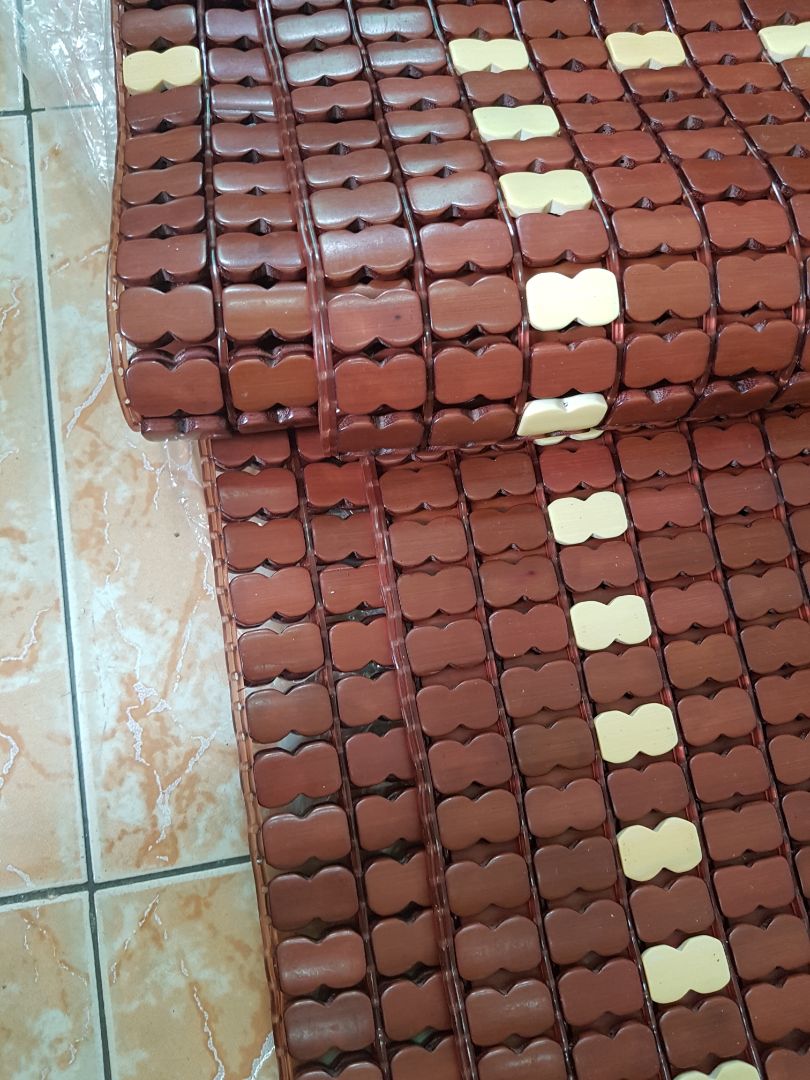 đặt chiếu có viền da như hình. giao chiếu không viền. nếu biết ko có viền mình sẽ không đặt . đang liên hệ tiki đổi hang đặt chiếu có viền da như hình. giao chiếu không viền. nếu biết ko có viền mình sẽ không đặt . đang liên hệ tiki đổi hang