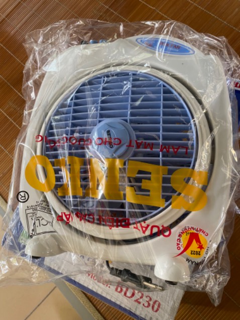 Quạt bé xíu à,  và không được mát nên ai mua lưu ý thêm. Dùng trong phòng có đh thì ok chứ dùng bt thì không thấm tí nào. Đổi trả mà tiki không cho Quạt bé xíu à,  và không được mát nên ai mua lưu ý thêm. Dùng trong phòng có đh thì ok chứ dùng bt thì không thấm tí nào. Đổi trả mà tiki không cho