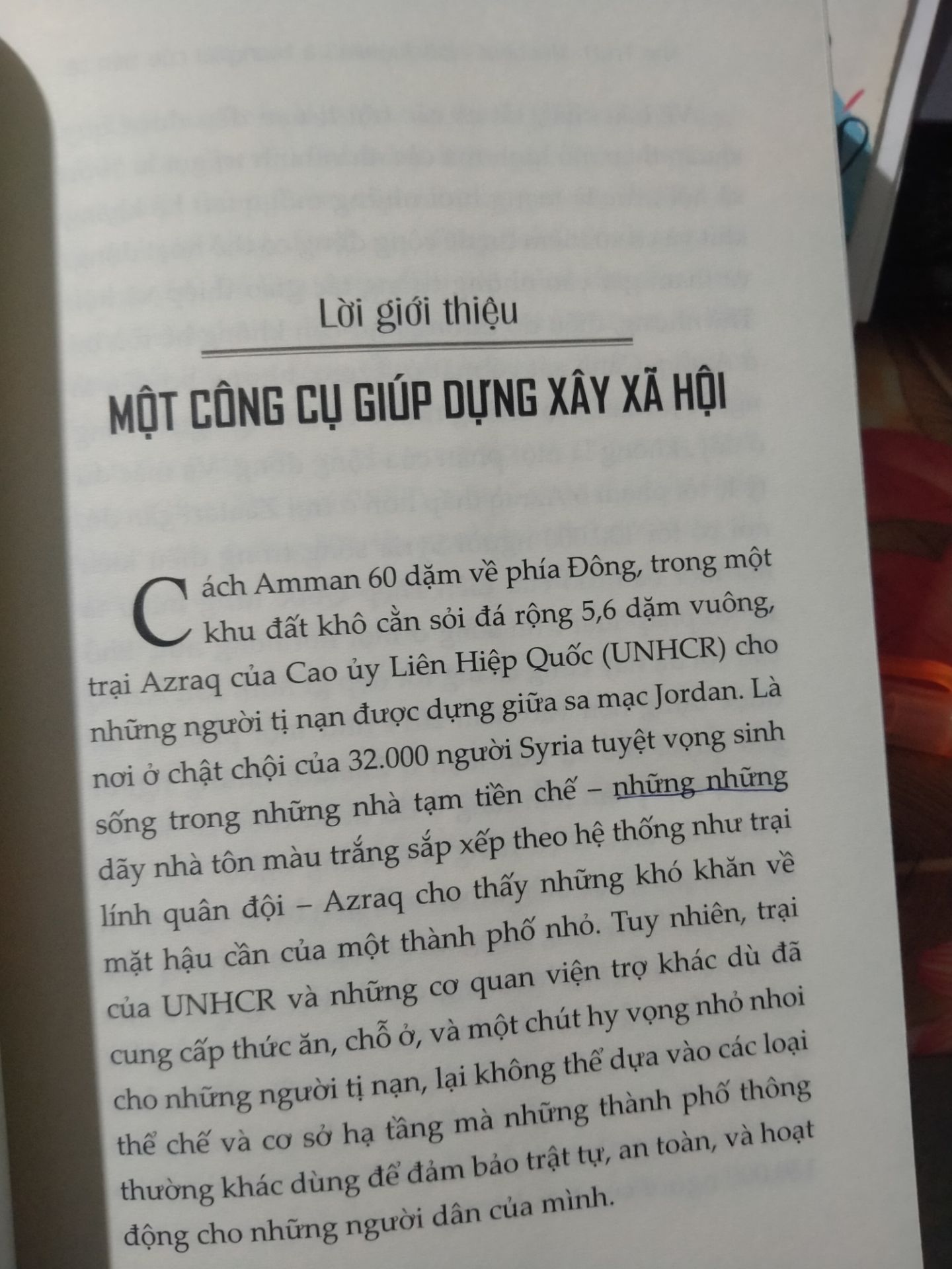 chất liệu sách khá đẹp, tiki đóng gói cần thận, giáo hàng nhanh nhưng mk đọc quyển đầu tiên thấy sai lỗi chính tả chứng tỏ đây là sách giả. k biết ai có ý kiến giống mk k, nếu giống thì phản hồi để mk biết nhé🥰🥰