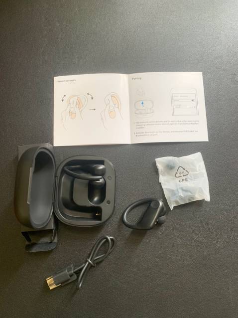 Mình đã trải nghiệm 1 tuần và ngồi lên đây nhận xét. Đáng đồng tiền bát gạo bạn nhé: TIki giao hàng đúng chuẩn; sản phẩm nghe êm tai, tiện lợi để nghe sách nói; nhạc để tập thể dục, nghe anh văn ...vv.
Sản phẩm ship đến không bị mố méo, cìn nguyên seal,có đầy đủ các phụ kiện như miêu tả. Chất lượng âm thanh tốt, bass mạnh.
Tiki giao hàng nhanh, gọn...
Ai đã có ý định thì mua ngay nhé