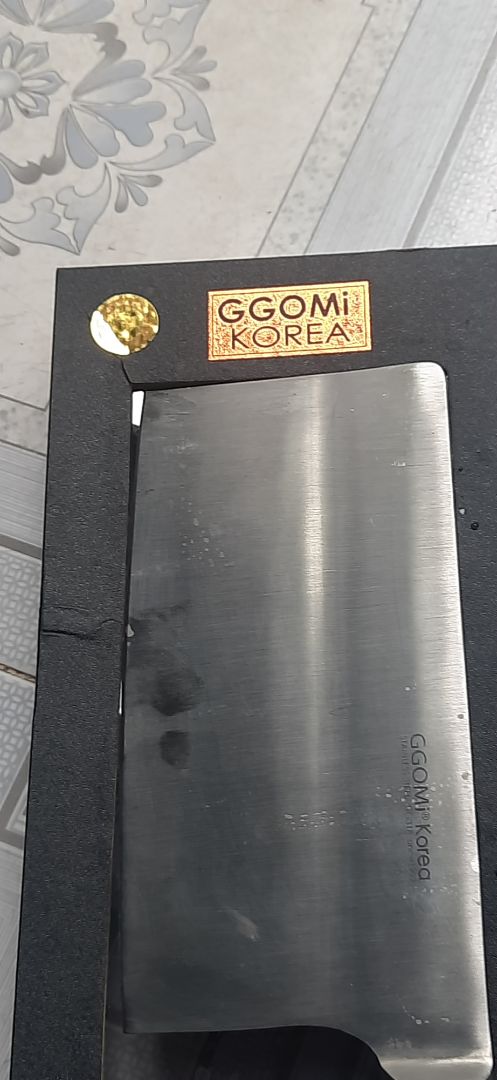 dao chặt gà cầm rất vừa tay dao sắc đẹp rất cảm ơn shop giao hàng chất lượng