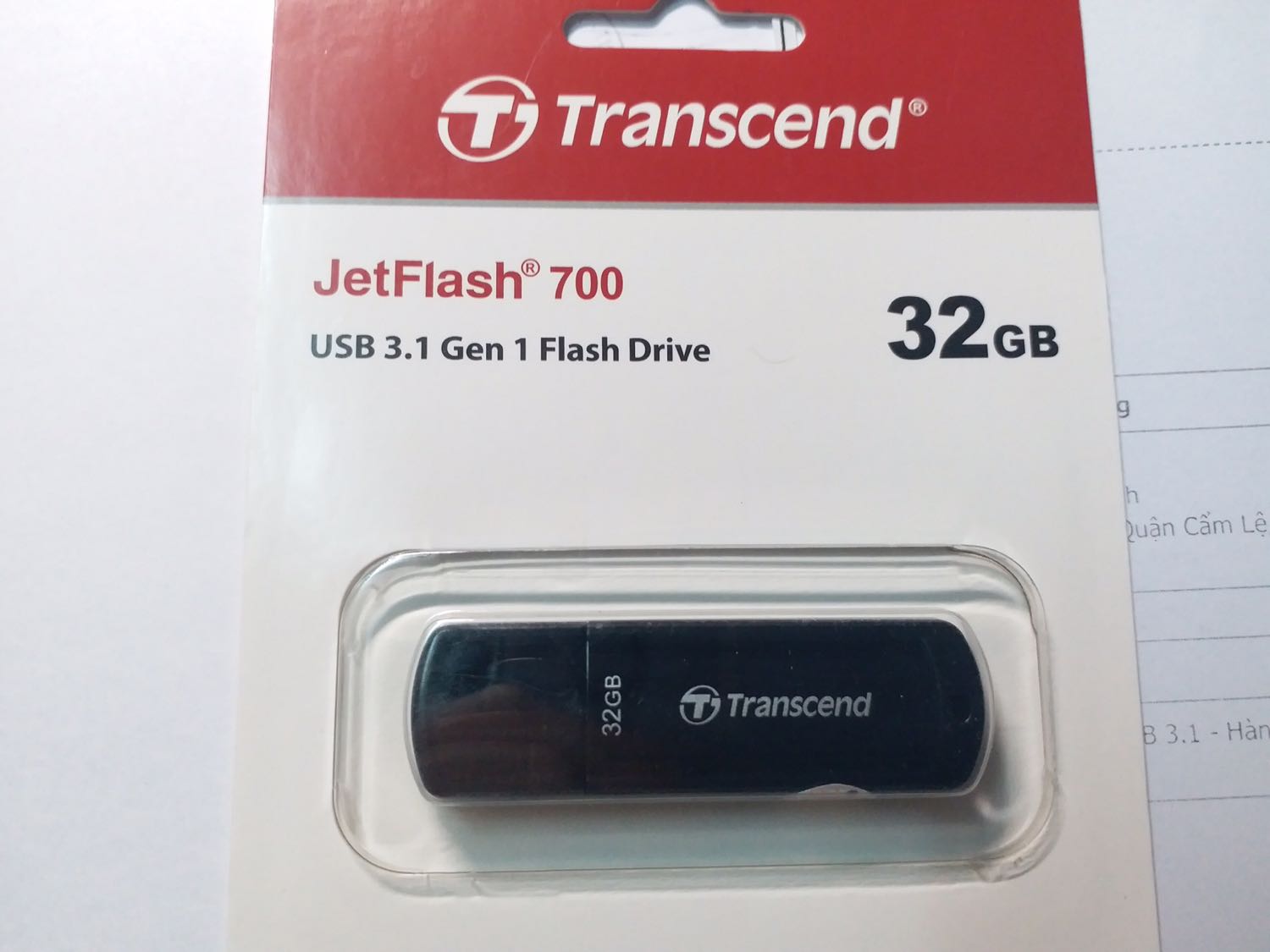 Mình đã đặt mua USB này vào ngày 6/10/2019 và TIKI đã giao hàng cho mình vào 2 ngày sau đó. Sản phẩm được đóng gói cẩn thận, gọn gàng và sạch sẽ. Sau