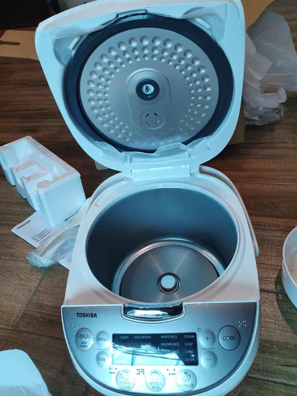 Đánh giá chất lượng ok đúng như mô tả, và rẻ hơn so với siêu thị
Giao hàng nhanh
Đánh giá cao nhân viên giao hàng bên best express lúc nào cũng giao trước cho khách hàng
Mua nồi cơm này hài lòng Đánh giá chất lượng ok đúng như mô tả, và rẻ hơn so với siêu thị
Giao hàng nhanh
Đánh giá cao nhân viên giao hàng bên best express lúc nào cũng giao trước cho khách hàng
Mua nồi cơm này hài lòng