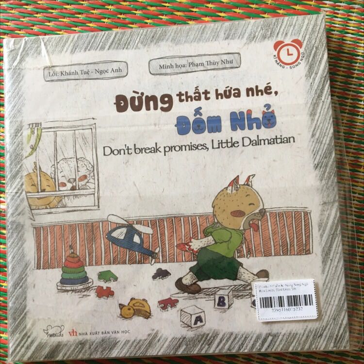Giao hàng nhanh, gói cẩn thận, hình vẽ đẹp dễ thương rất hợp cho bé, giá sale lại rẻ nữa, sẽ ủng hộ shop tiếp ạ.