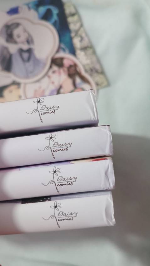 Lần đầu cũng là lần cuối đặt trên Tiki quá thất vọng, giao hàng về móp méo hết cả góc sách mua 4 quyển hết cả 4 quyển đều bị thấy trên TT phốt mà không tin giờ t tin rồi, ngay 4 quyển t tâm đắc cay thật