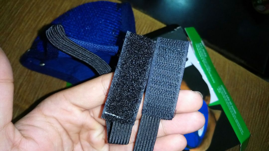 Chỉ may đẹp, chắn chắn. Các vật liệu cấu thành với độ hoàn thiện cao. Bên trong còn có lớp than hoạt có thể tháo rời (ảnh bên trên) nên thuận thiện cho việc giặt và thay thế. Khẩu trang hoàn toàn có thể tái xử dụng sau khi giặt nên các bạn có thể an tâm chi 65k để mua mà không hề lo lắng.
Tóm lại, thay vì mua 1 hộp khẩu trang y tế sử dụng 1 lần, chưa chắc đảm bảo chống được bụi một cách hiệu quả thì Neomask NC95 là một lựa chọn rất tốt. Vừa bảo vệ môi trường, có thể tái sử dụng nhiều lần vừa chống được bụi một cách hoàn hảo.
Lời khuyên: Nên mua 2-3 cái để luân phiên sử dụng và thuận tiện giặt giũ.
Chúc các bạn lựa chọn được sản phẩm phù hợp
Thân!.