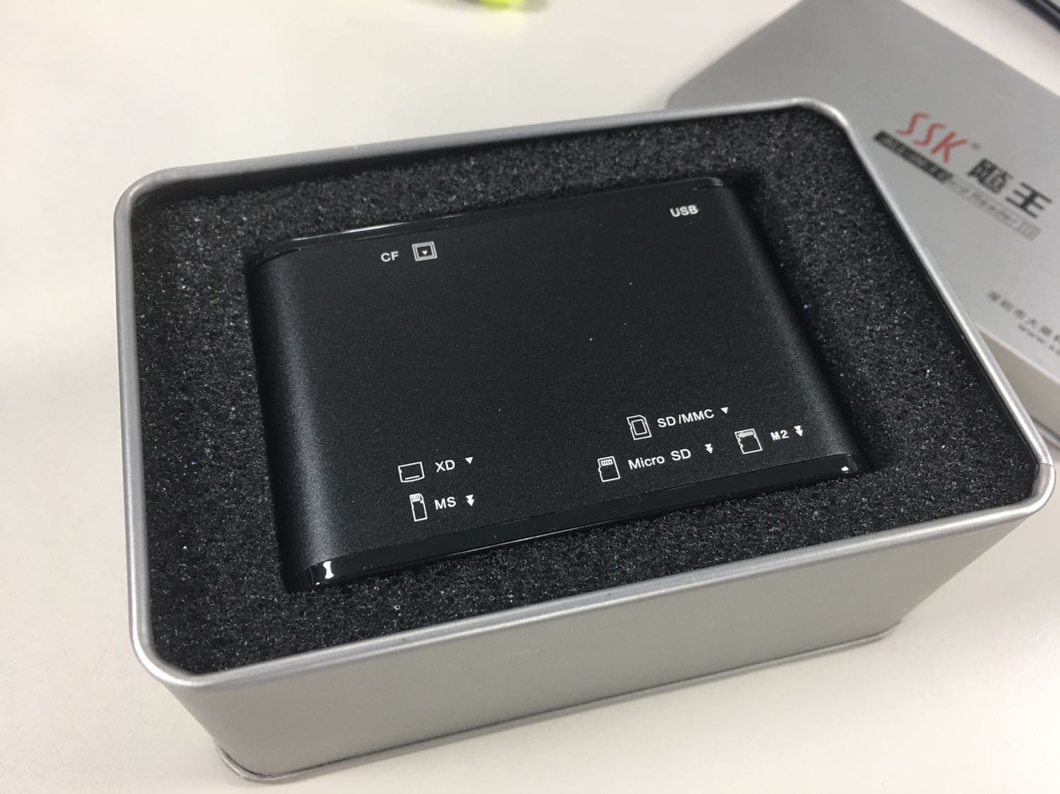 Giao hàng nhanh
Đóng gói rất cẩn thận
Hàng mới, ko trầy xước, nhìn chắc chắn
Mới nhận nên chưa sử dụng.