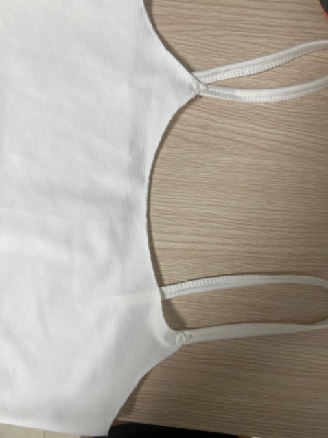 Áo ko giống hình. 
Cổ áo trong hình mẫu được may rất đẹp.
Hàng nhận được thấy ghê