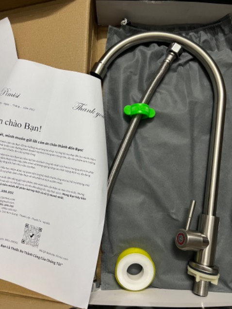 Đã nhận hàng , nhìn bề ngoài có vẻ nhẹ , chiều dài theo qc là 30 nhưng đo là 35 , hình dây nối cấp nước dài giao dây ngắn , để sáng mai ráp xem có vừa với vị trí chậu rửa không.